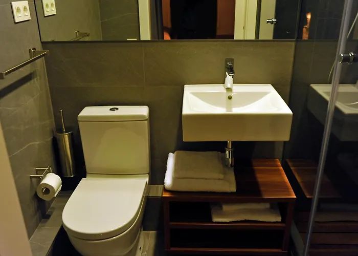 The 8 Boutique 3*