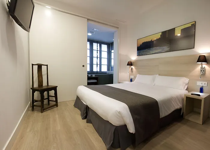 The 8 Boutique 3*