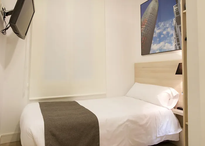 The 8 Boutique فندق مبيت وإفطار برشلونة